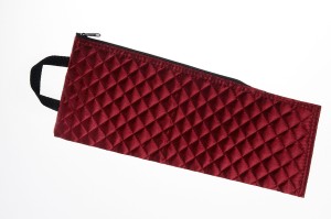 Elegancki pokrowiec na składaną laskę - bordowy pikowany - suwak
